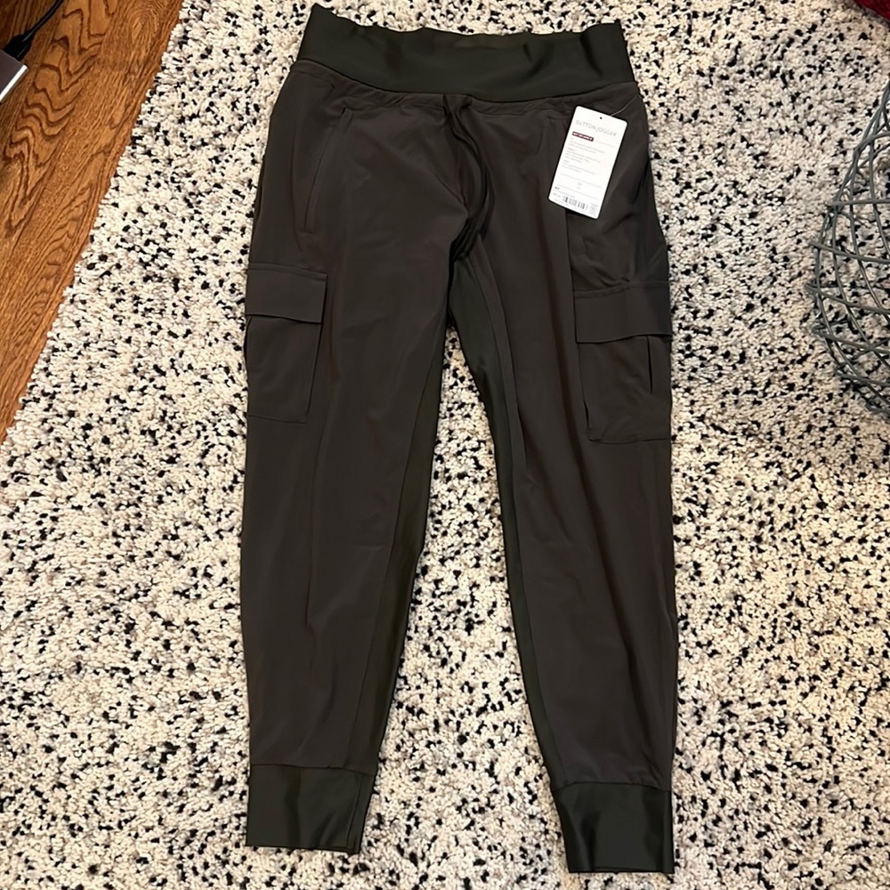Athleta Sutton Joggers - size 4P